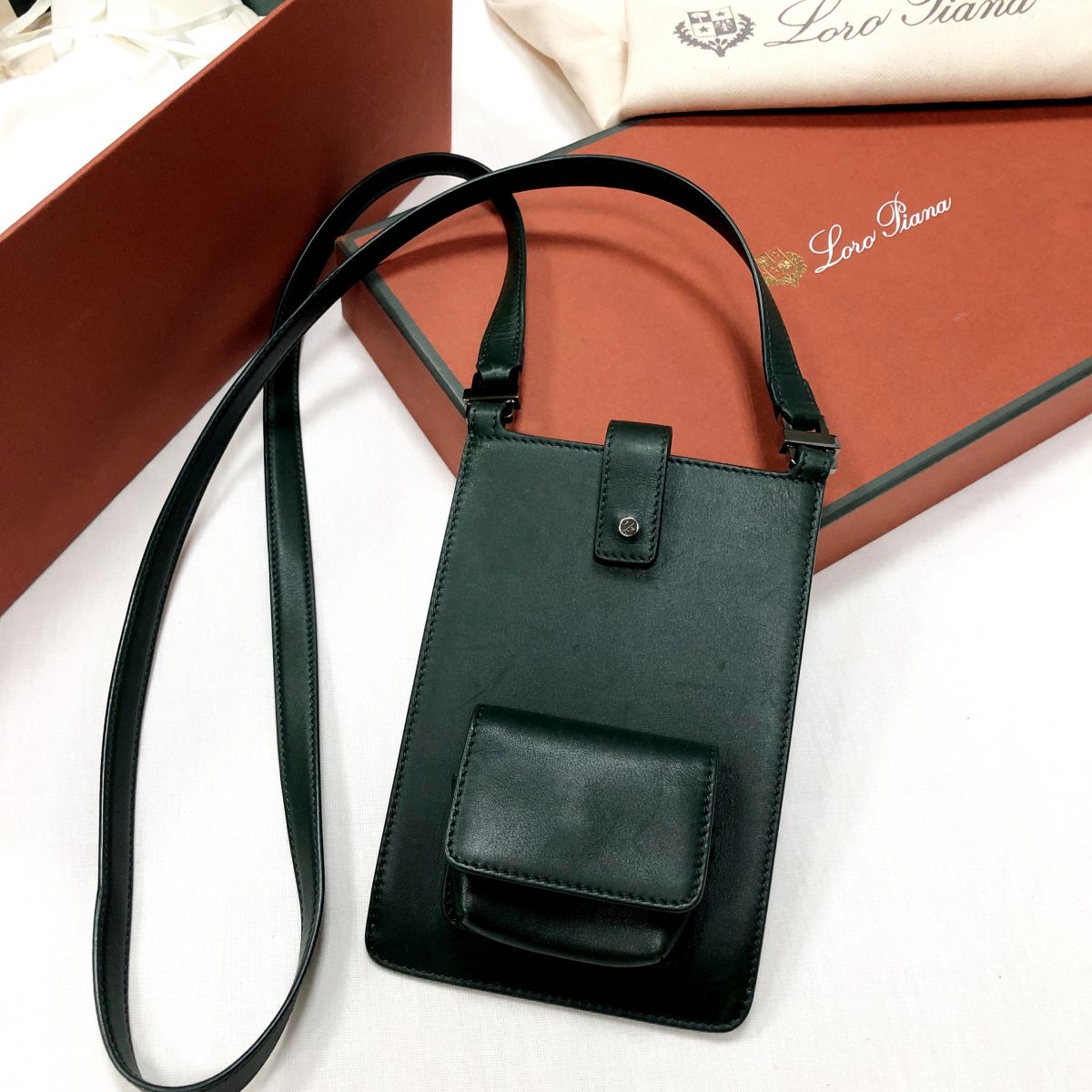 Сумочка LORO PIANA цена 31 310 руб