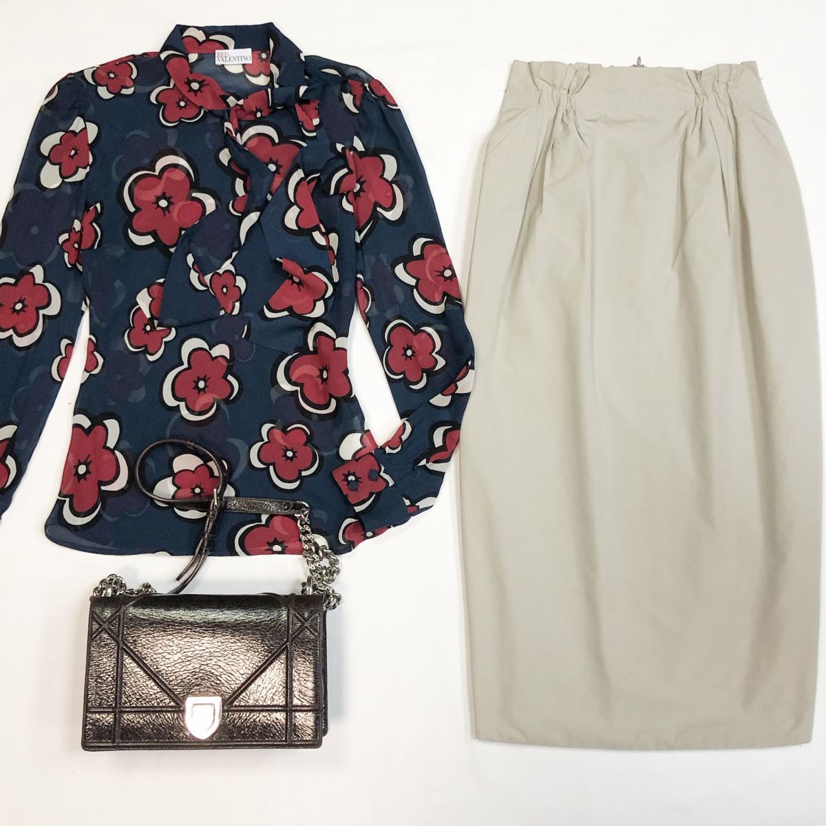 Юбка Bottega Veneta размер 42 цена 6 154 рубБлузка Red Valentino размер 38 цена 4 616 рубСумка Dior