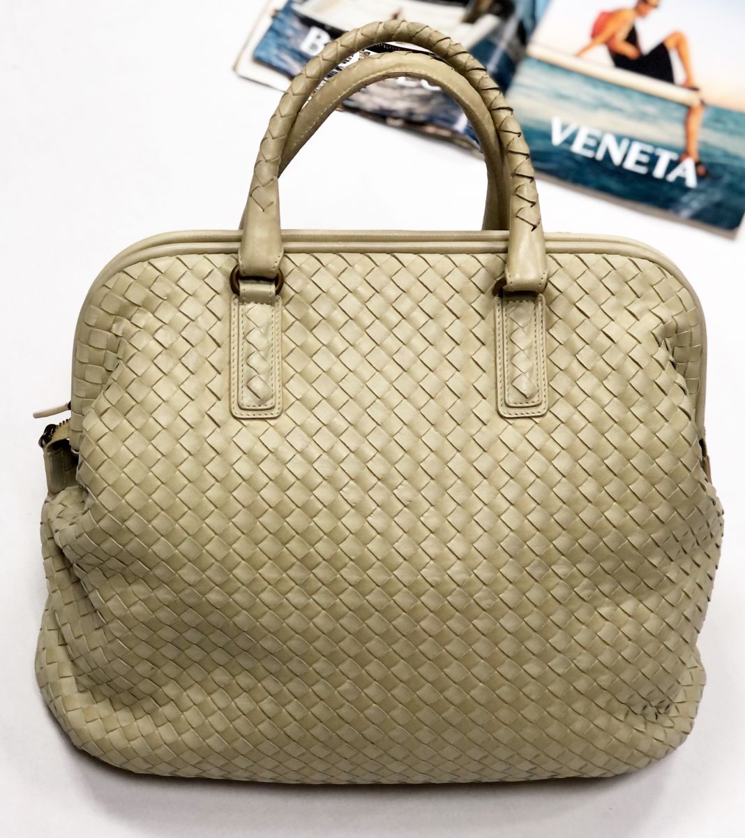 Сумка BOTTEGA VENETA размер 40/35 цена 39 138 руб 