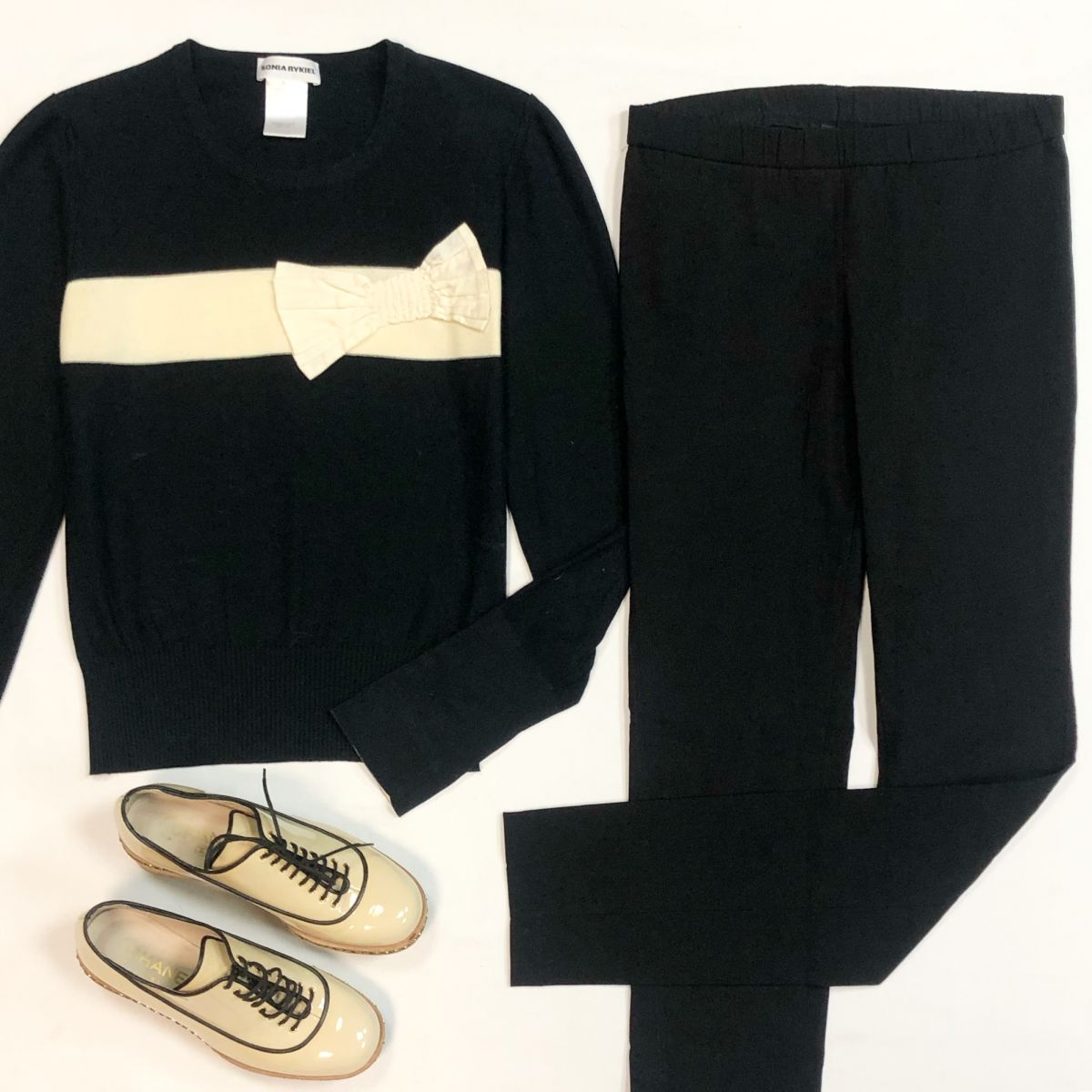 Кофта Sonia Rykiel размер 38 ценам3 846 рубБрюки Twin Set размер S цена 4 616 рубБотинки Chanel размер 37 цена 15 385 руб