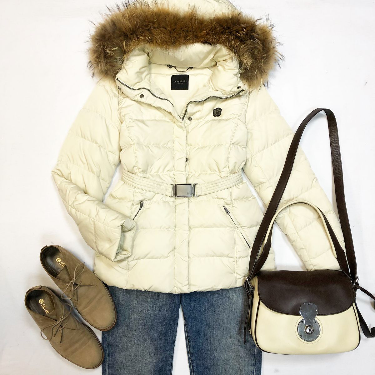Пуховик Weekend Max Mara  размер 38 / 42 цена 15 385 руб Джинсы Saint Laurent  размер 46 цена 7 693 руб Ботинки Loro PIANA  размер 39 цена 18 463 руб Сумка Ralph Lauren 