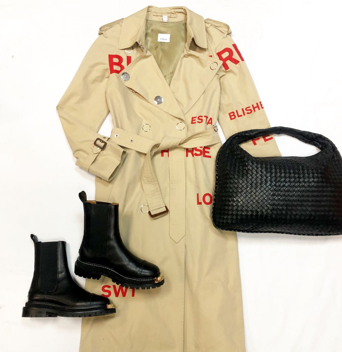 Плащ Burberry размер 34 цена 61 540 руб
Ботинки Sandro размер 38 цена 18 462  руб
Сумка BOTTEGA VENETA