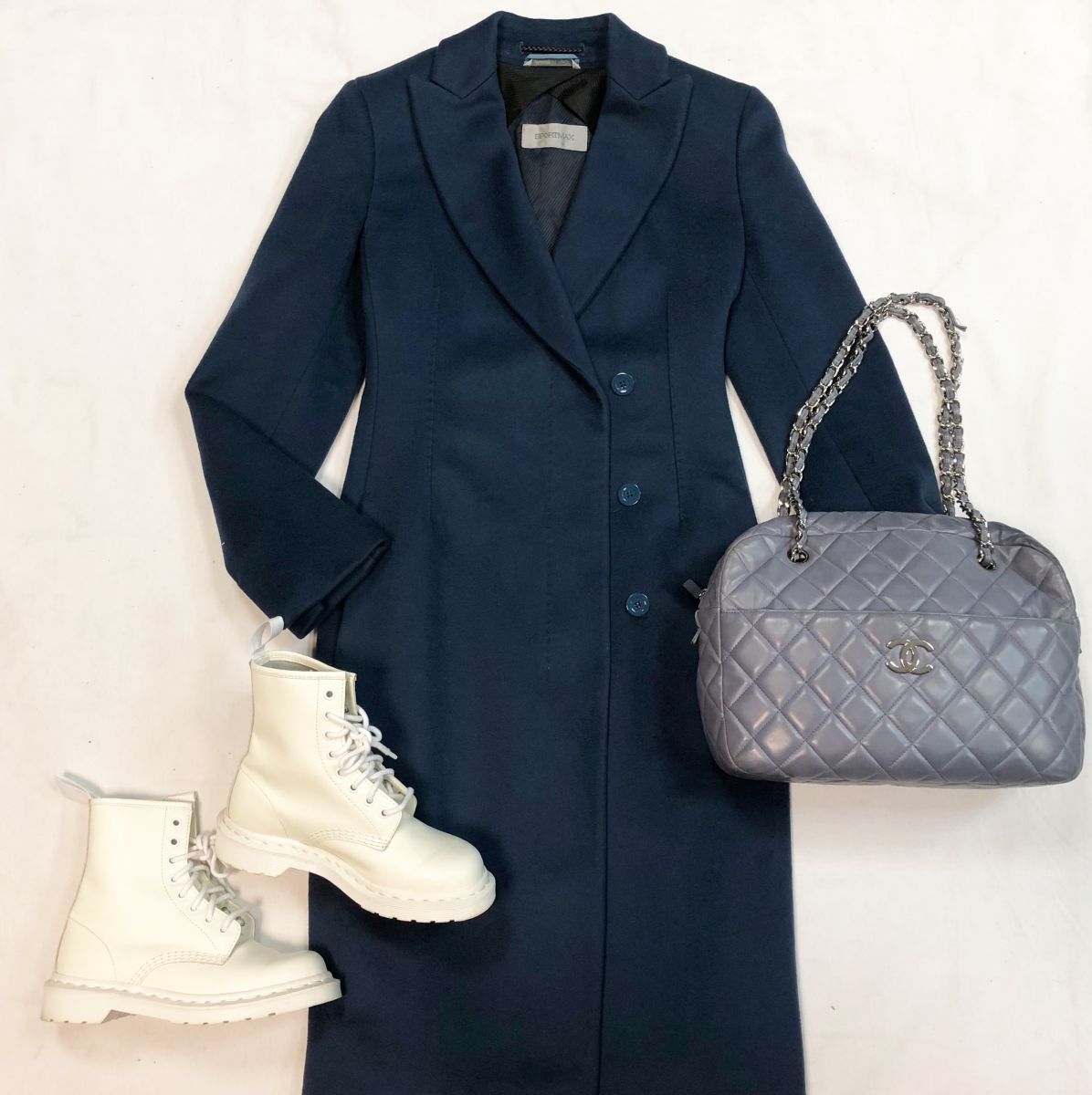 Пальто Sportmax размер 38 цена 23 078 рубБотинки Twinset размер 37 цена 10 770 рубСумка Chanel