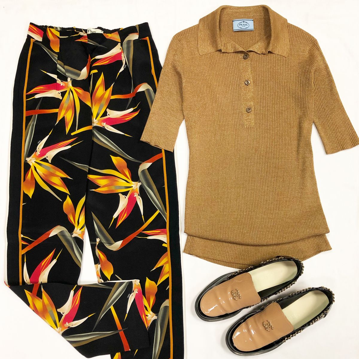Брюки / шёлк / Fendi  размер 40 / 44 / цена 15 385 руб Кофта Prada размер 42 / 44 / цена 30 770 рубЛоферы Chanel размер 38.5 цена 23 077 руб