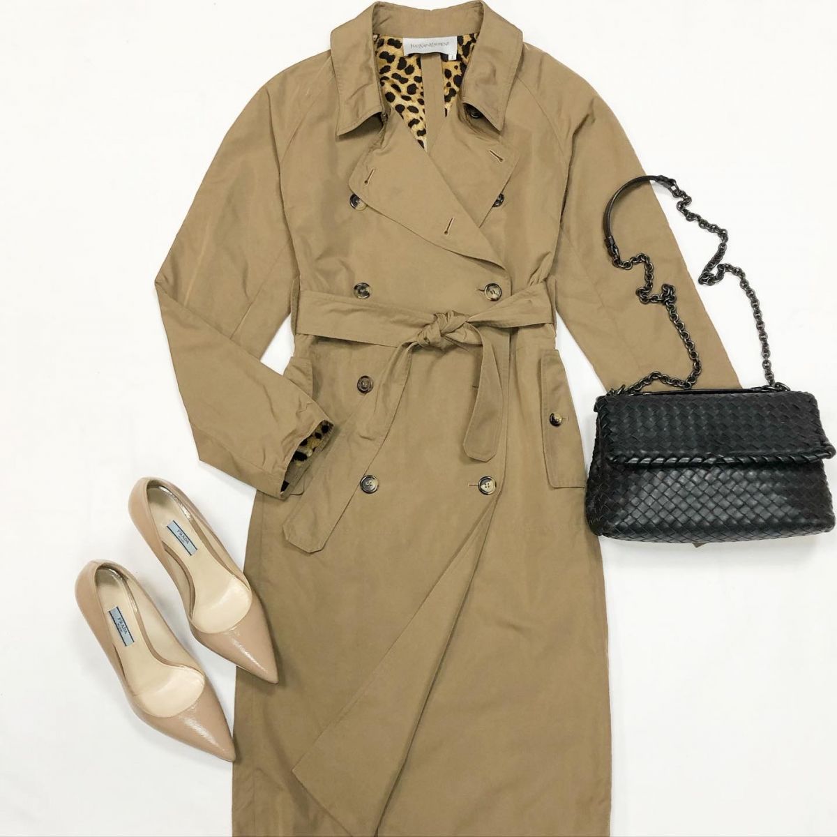 Плащ Ysl размер 34 цена 23 078 рубТуфли Prada размер 38.5 цена 7 693 рубСумка Bottega Veneta