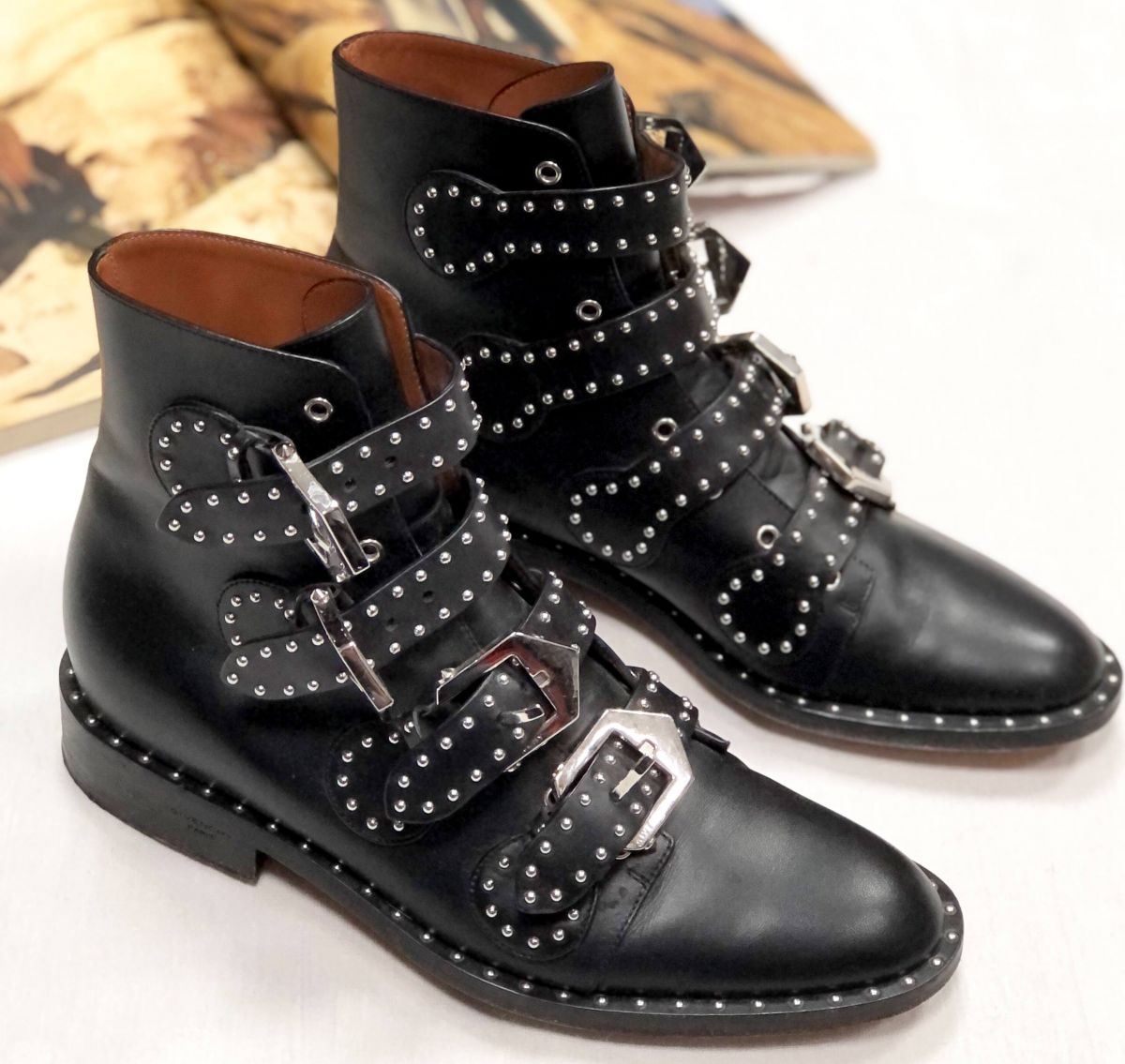 Ботинки GIVENCHY размер 37 цена 15 655 руб
