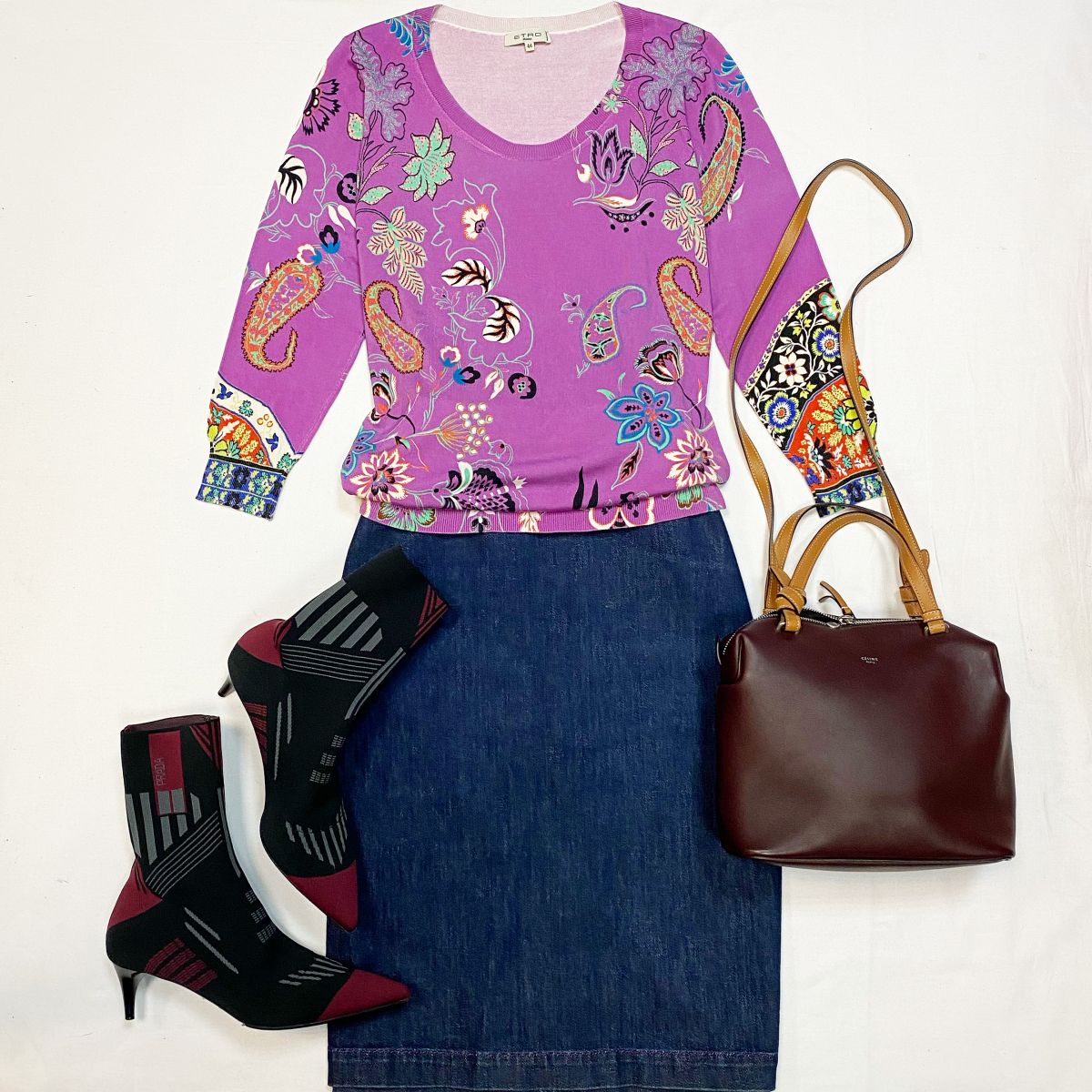 Кофта Etro размер 44 цена 7 693 рубЮбка Emilio Pucci размер 48 цена 7 693 руб Ботильоны Prada размер 38 цена 23 078 руб Сумка Celine