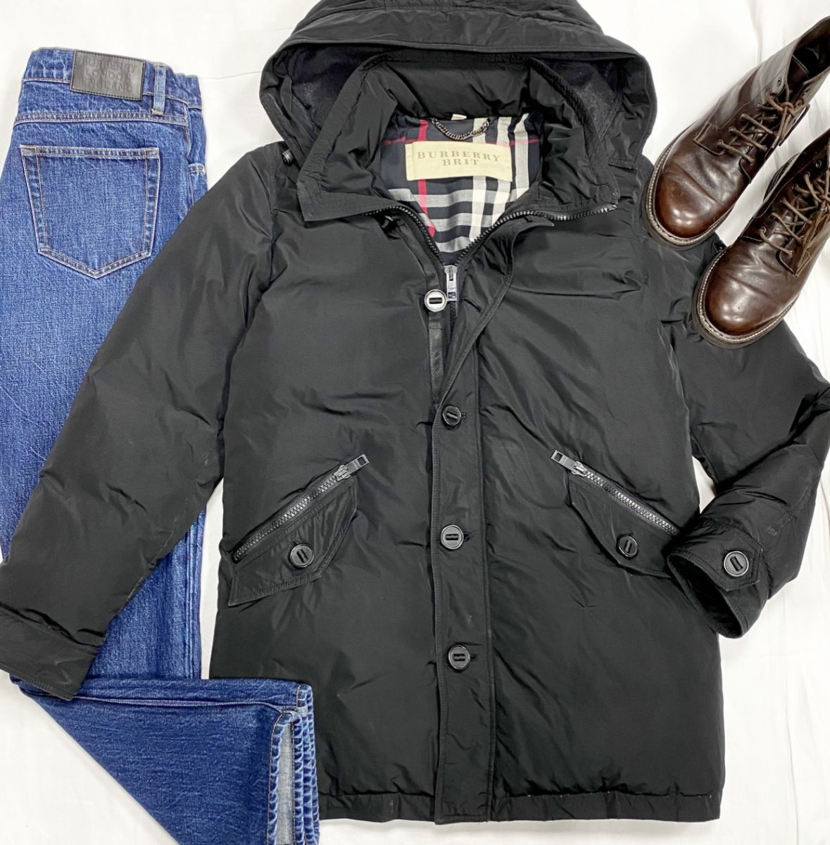 #mechtamen Пуховик Burberry размер XXL цена 15 385 руб 
Джинсы Burberry размер 32 цена 15 385 руб 
Ботинки Brunello Cucinelli размер 42 цена 23 078 руб 