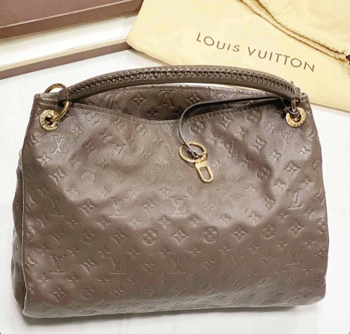 Сумка Louis Vuitton размер 40/30 цена 61 540 руб 