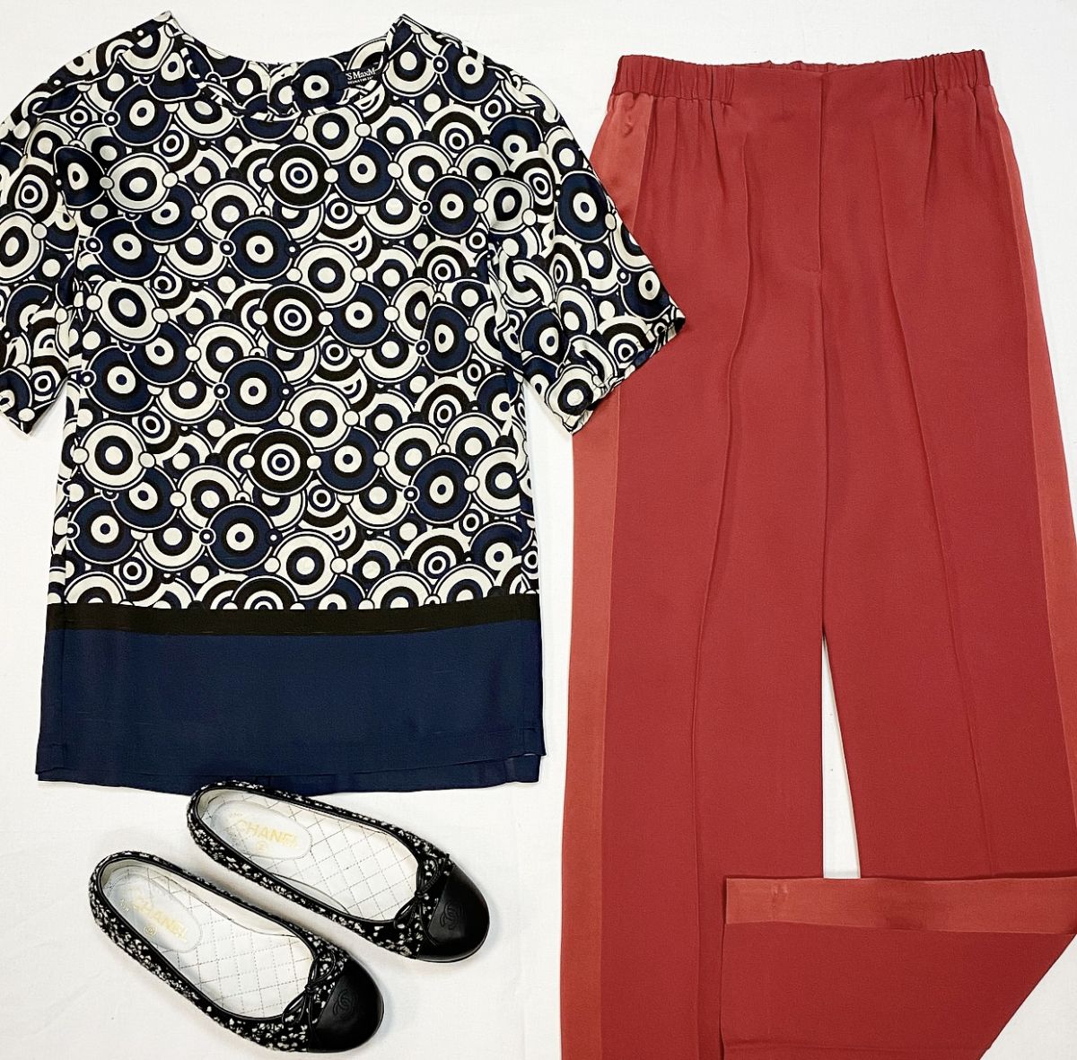 Блузка / шелк / SMax Mara размер 42 цена 4 616 рубБрюки Alberta Ferretti размер 38 цена 15 385 рубБалетки Chanel размер 38.5 цена 12 308 руб