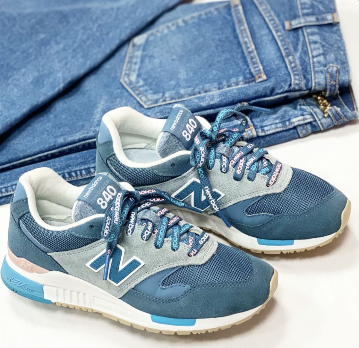 Кроссовки New Balance размер 37.5 цена 7 693 руб 