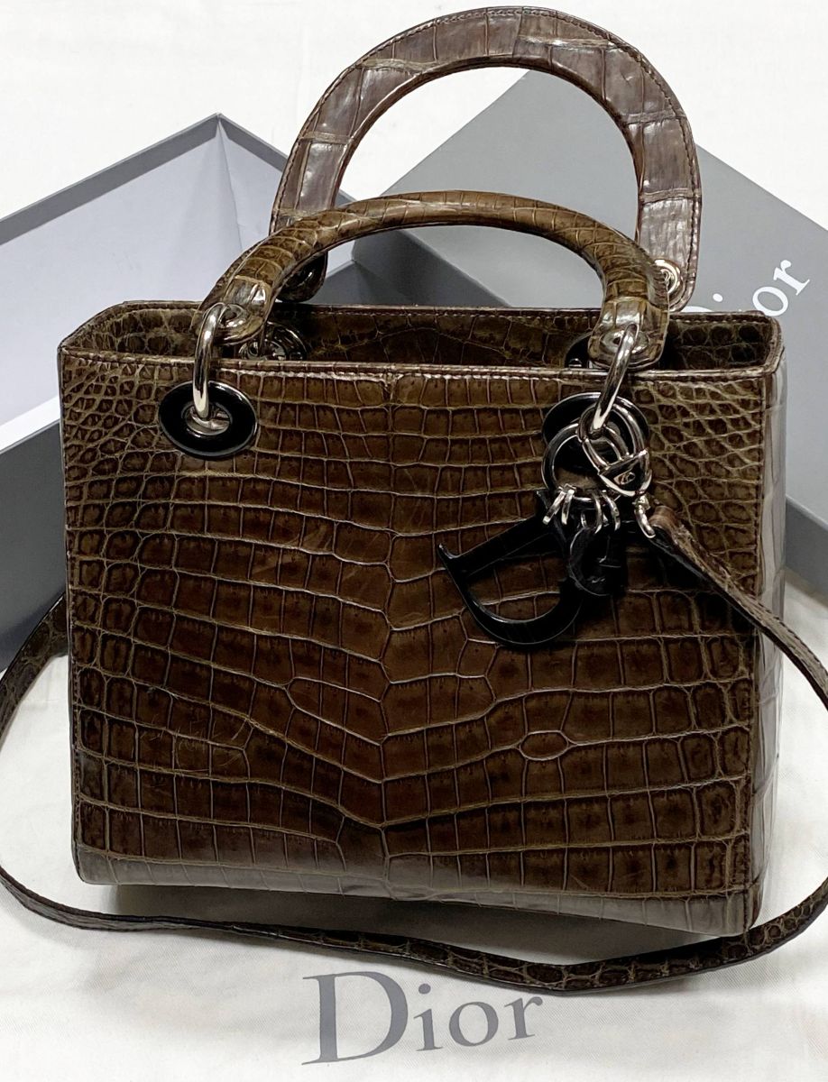 Сумка / крокодил/ Christian Dior размер 24/18 цена 782 750 руб