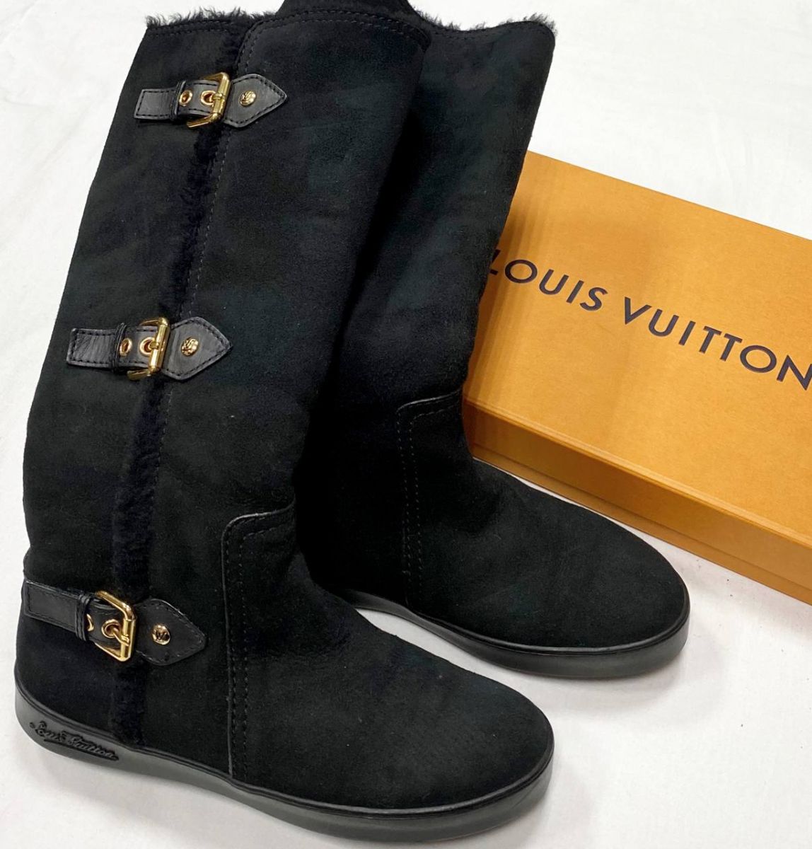 Сапоги / на меху / Louis Vuitton размер 38 цена 26 614 руб