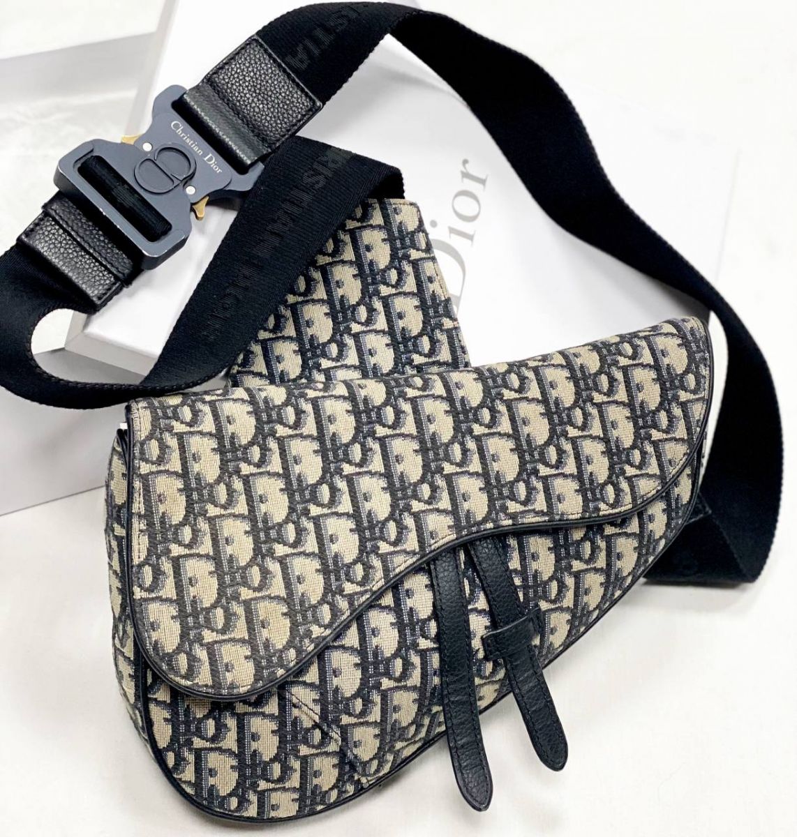 Сумка Christian Dior размер 25/16 цена 109 585 руб 