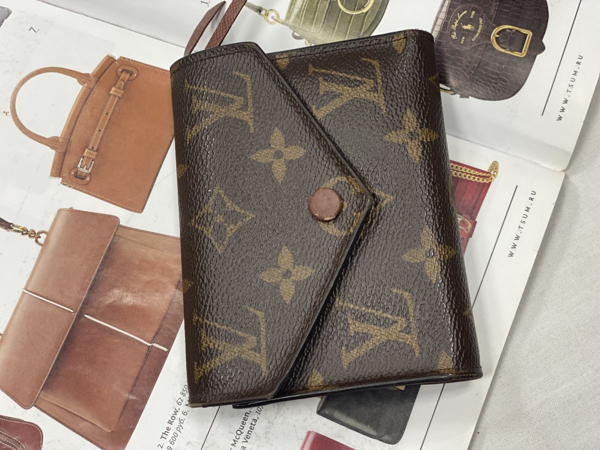 Кошелек Louis Vuitton цена 15 655 руб 
