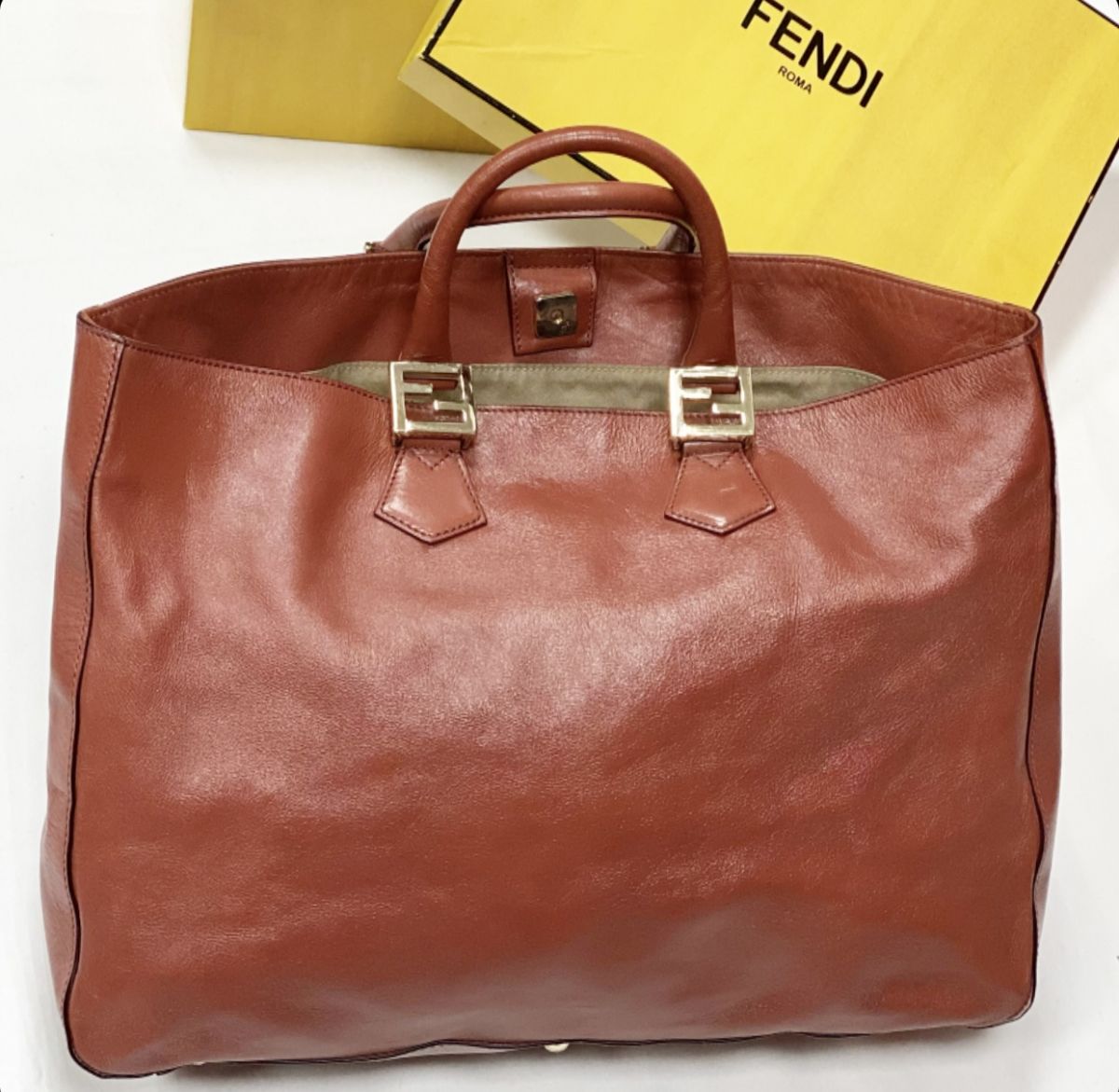 Сумка Fendi размер 40/30 цена 30 770 руб 