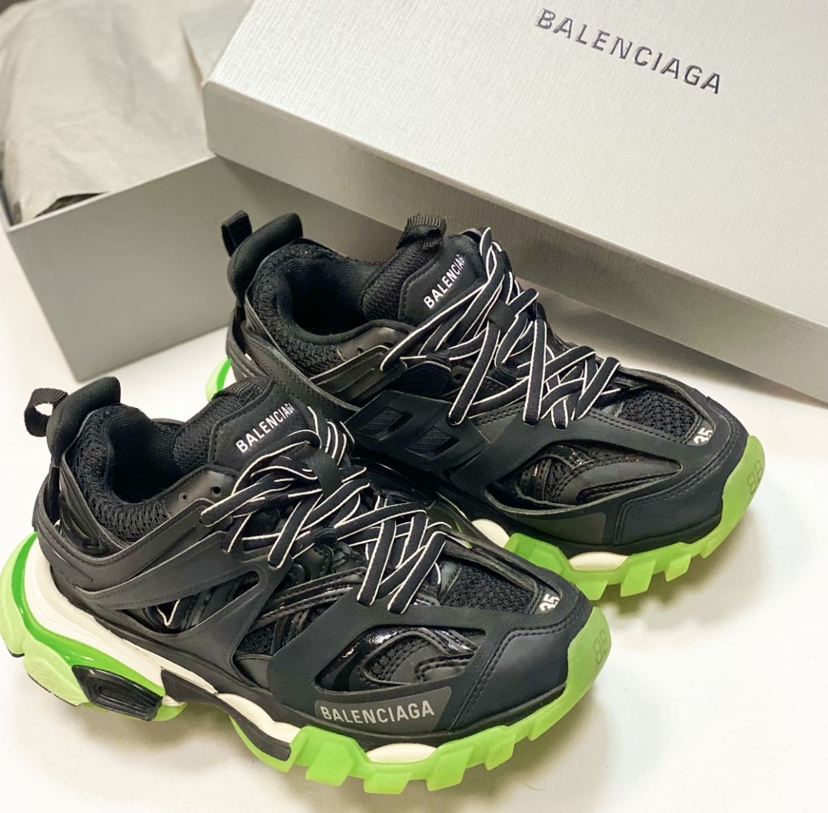 Кроссовки Balenciaga размер 35 цена 23 078 руб 