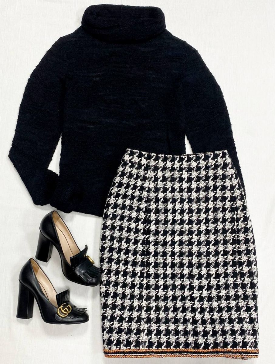 Кофта Chanel размер 42 цена 39 138 руб
Юбка / твид/ Chanel размер 50 цена 23 483 руб
Туфли Gucci размер 37 цена 23 483 руб