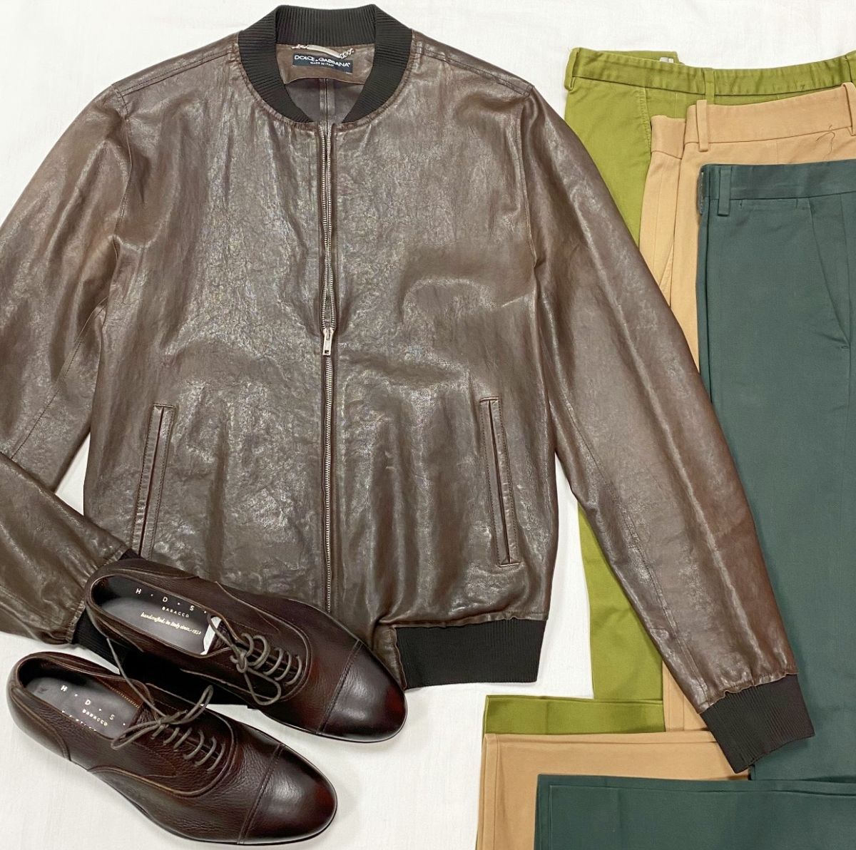 #mechtamen Куртка Dolce Gabbana размер 52 цена 39 138 руб 
Брюки Gucci / Dolce Gabbana размер 48-50 цена по 7 828 руб 
Ботинки H.D.S.N Baracco размер 44 цена 18 786 руб / новые / 