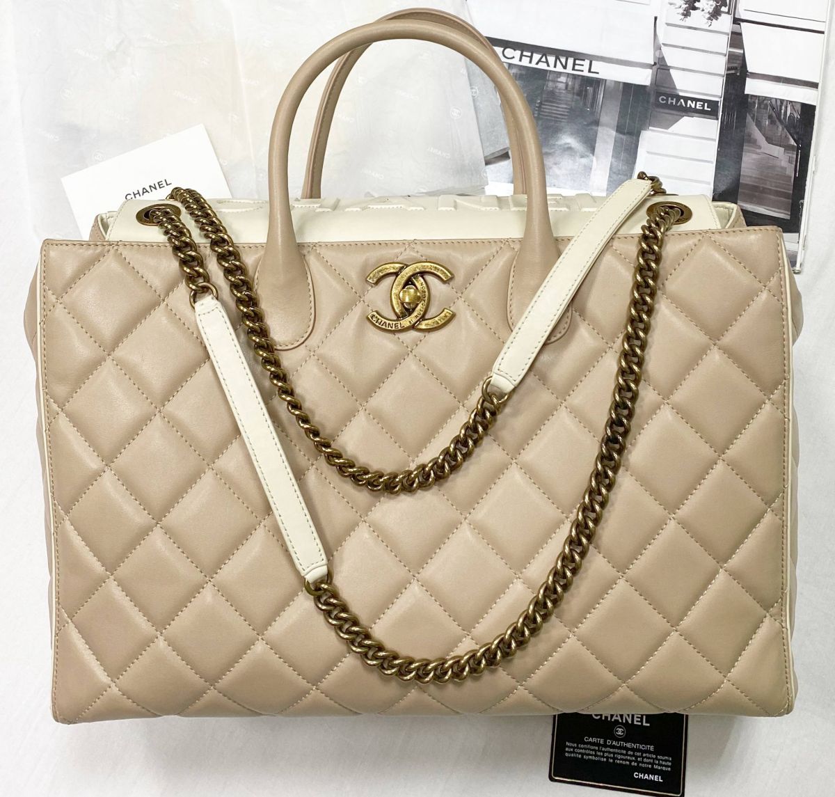 
Сумка Chanel размер 40/25 цена 234 825 руб / карточка /