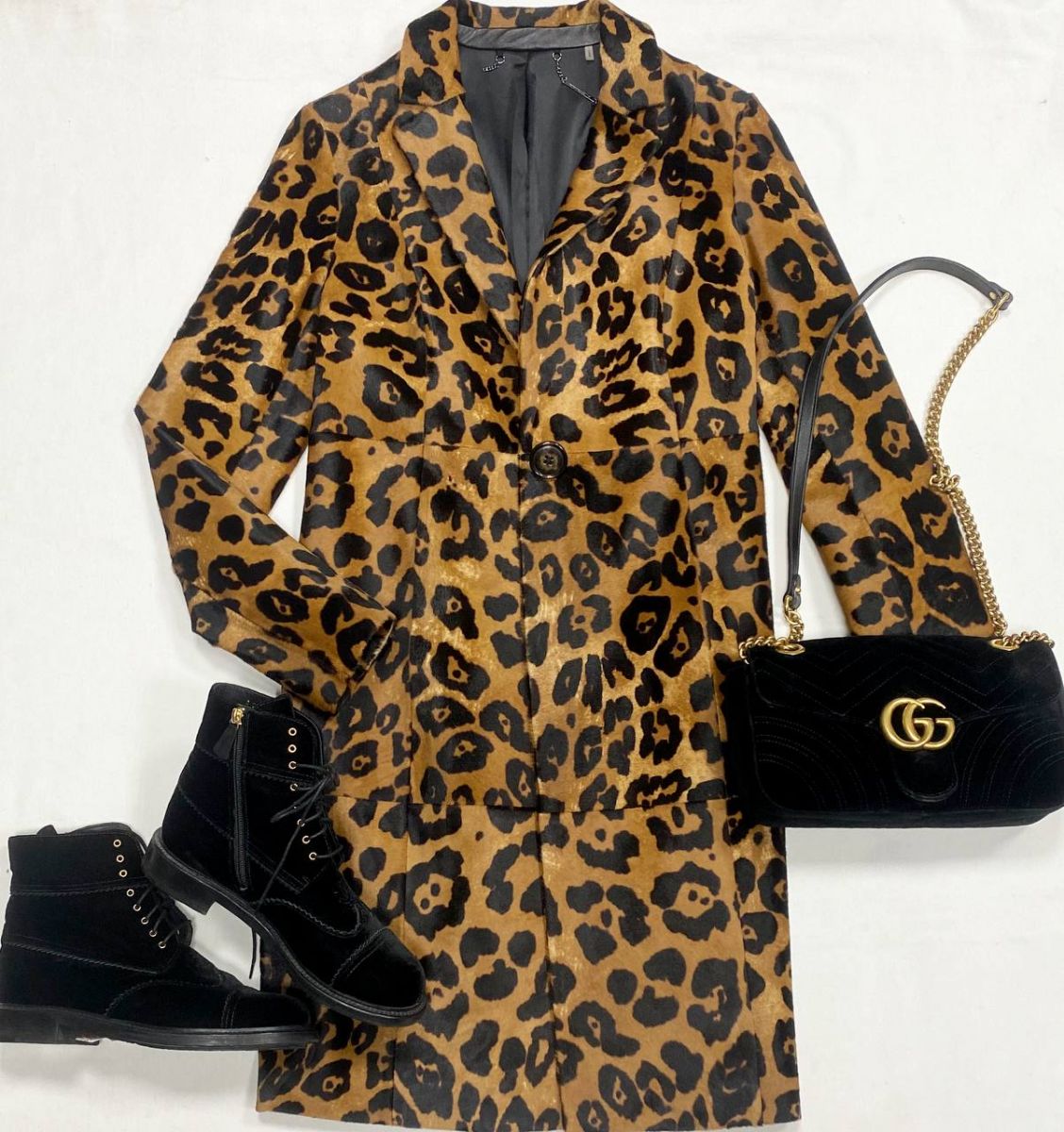Пальто Elie Tahari размер S цена 61 540 руб
Ботинки Chanel размер 39 цена 46 155 руб
Сумка Gucci 