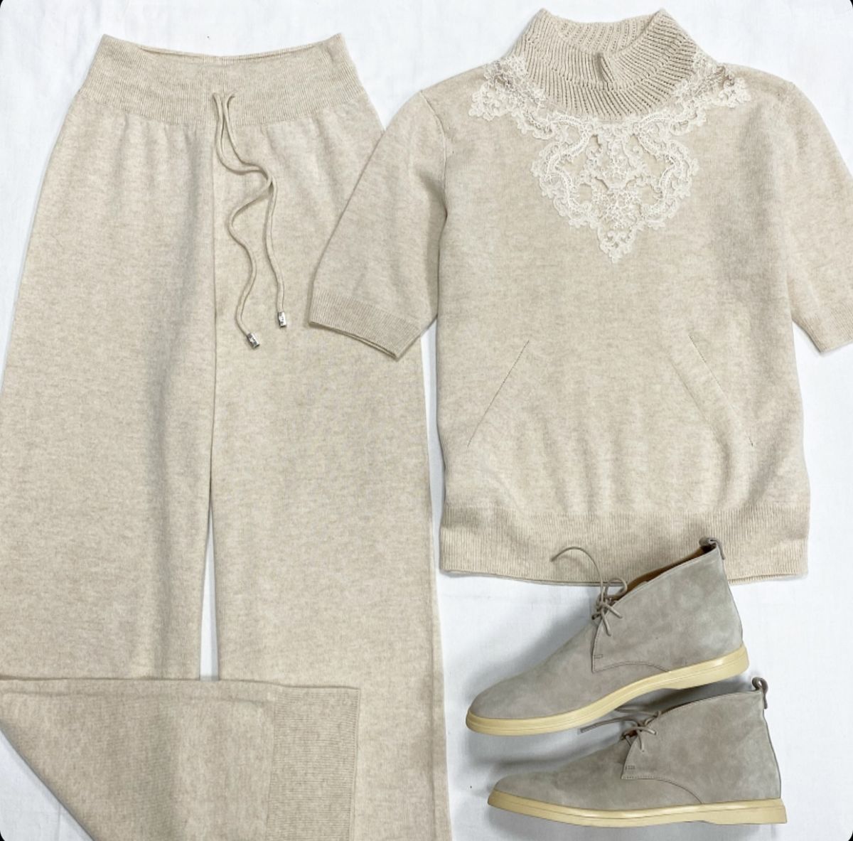 Костюм / кофта + брюки / отделка кружево / Ermanno Scervino размер S цена 27 693 руб Лоферы 12Storeez размер 41 цена 13 847 руб