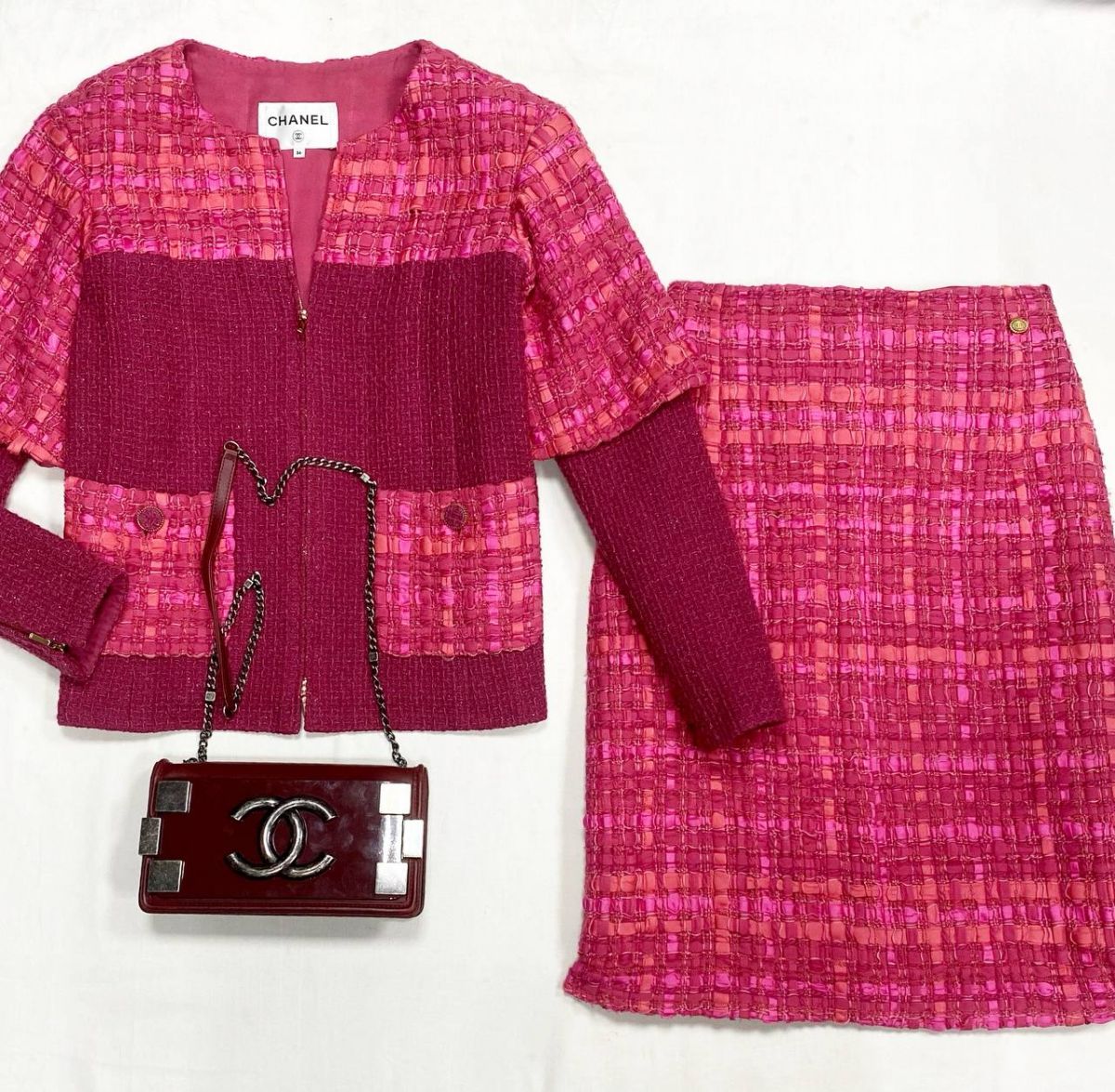 Костюм/ твид/ люрекс/ Chanel размер 36 цена 156 550 руб
Сумка Chanel 