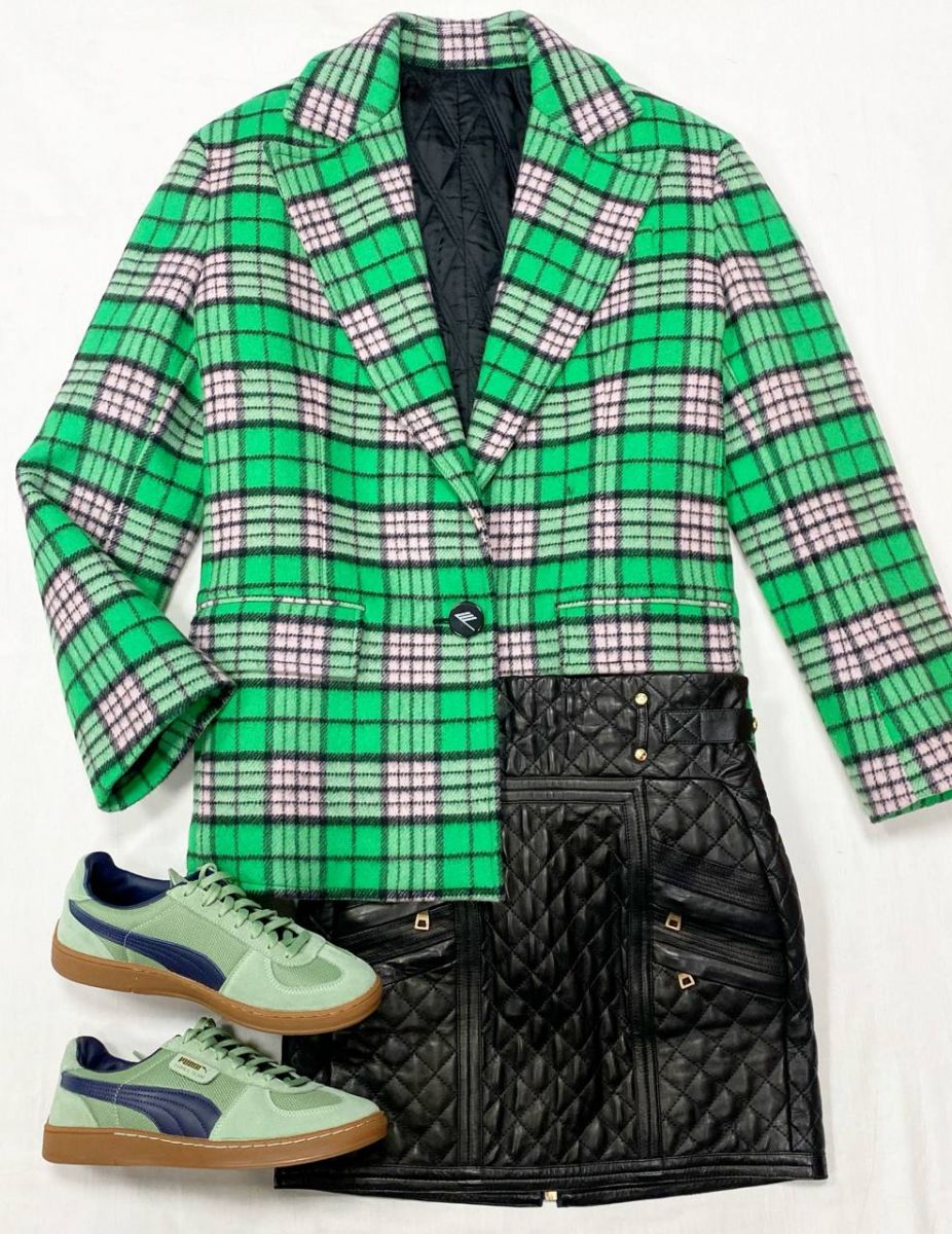 Юбка / кожа / утепленная / Balmain размер 40 цена 46 965 руб 
Полупальто / утепленное / The Attico размер 42 цена 23 483 руб 
Кеды Puma размер 40 цена 15 655 руб