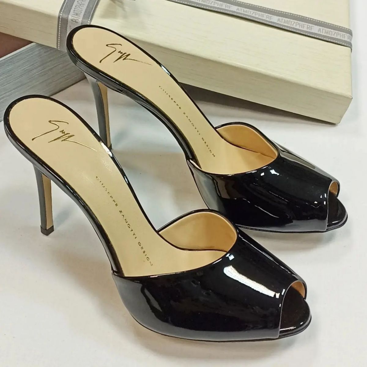 Сабо Giuseppe Zanotti размер 38.5 цена 10 770 руб