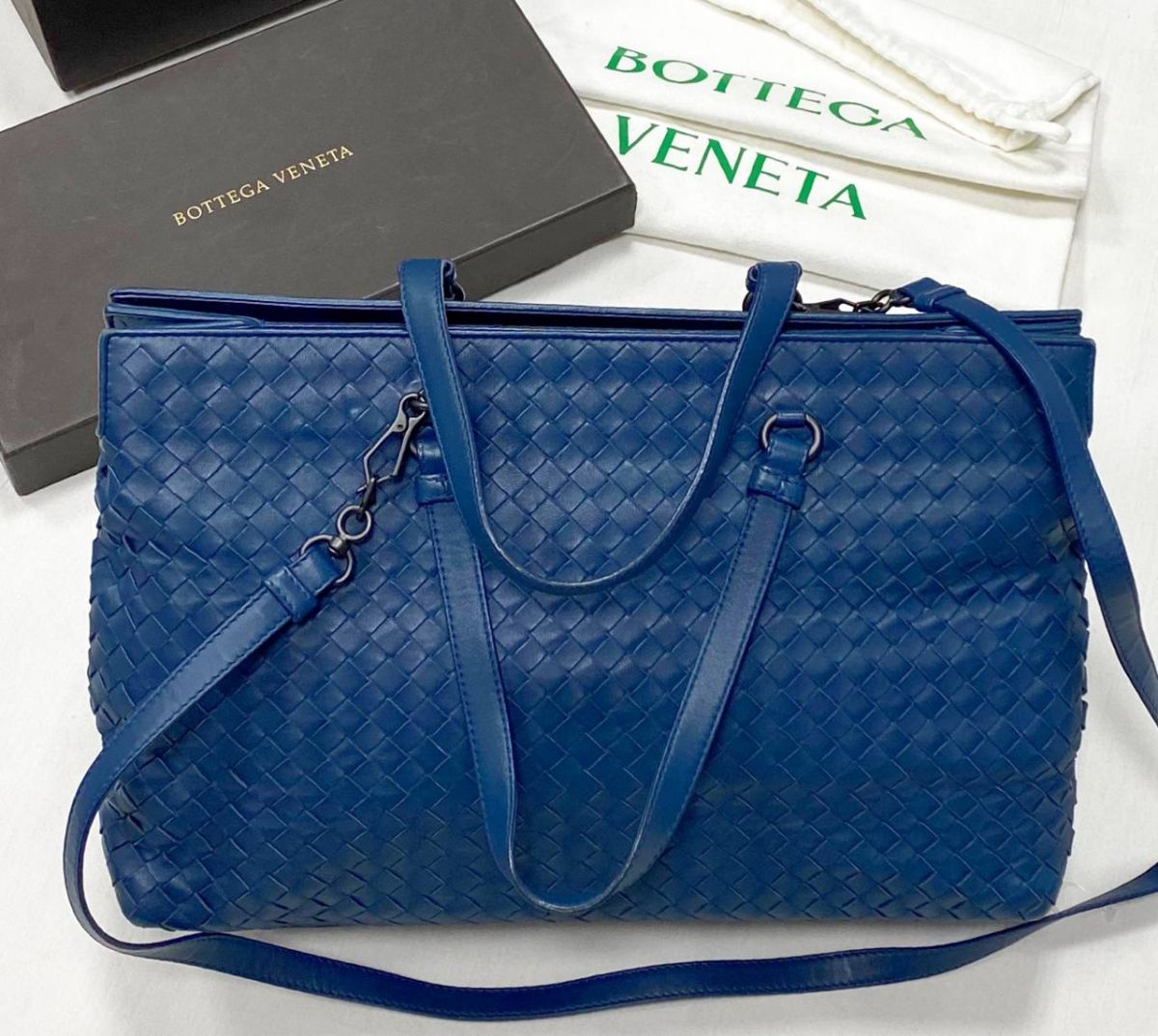 Сумка Bottega Veneta размер 35/22 цена 93 930 руб