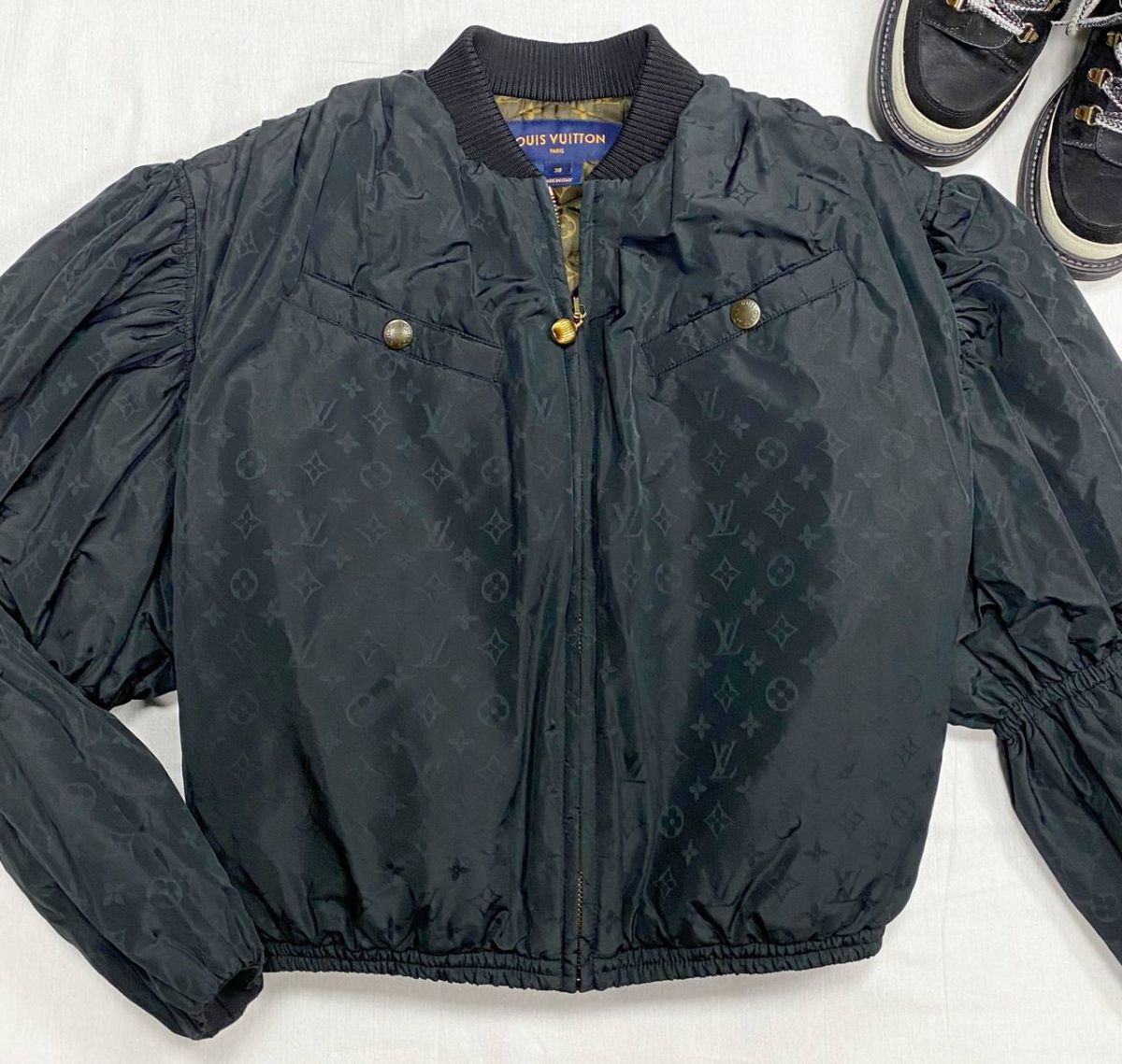 Куртка / утепленная / Louis Vuitton размер 38 цена 109 585 руб