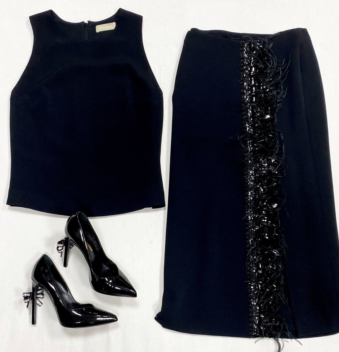 Костюм / перья/ камни/ Elie Saab размер 42 цена 57 924 руб
Туфли Saint Laurent размер 37 цена 18 786 руб