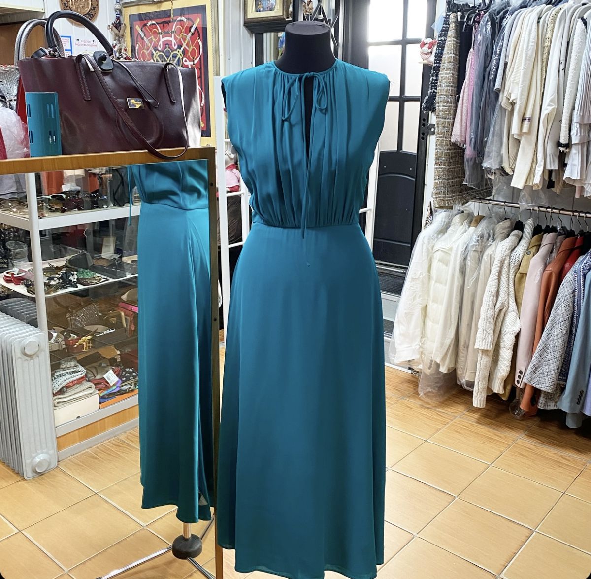 Платье / шелк / Valentino размер 46 цена 46 155 руб 