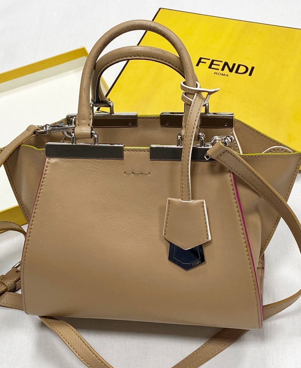 Сумочка Fendi размер 20/17 цена 62 620 руб