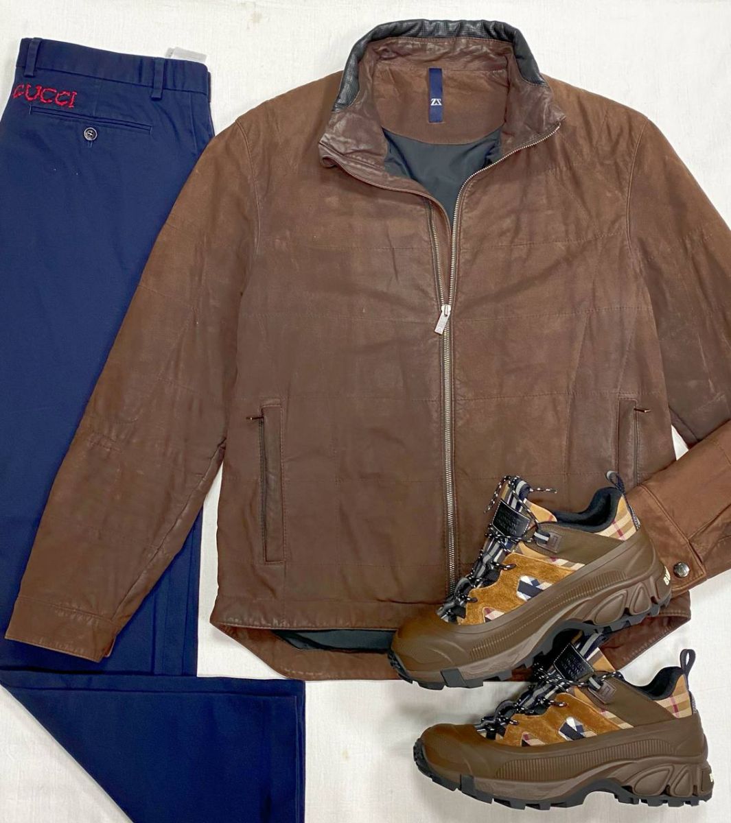#mechtamen Куртка / замша / Zegna размер M цена 31 310 руб 
Брюки Gucci размер 48 цена 9 393 руб 
Ботинки Burberry размер 42 цена 28 179 руб