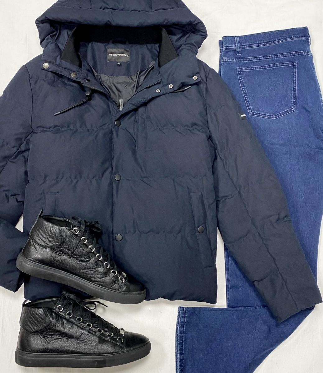 #mechtamen Пуховик Armani размер 56 цена 23 483 руб 
Джинсы Canali размер 56 цена 10 959 руб 
Кеды Balenciaga размер 44 цена 15 655 руб