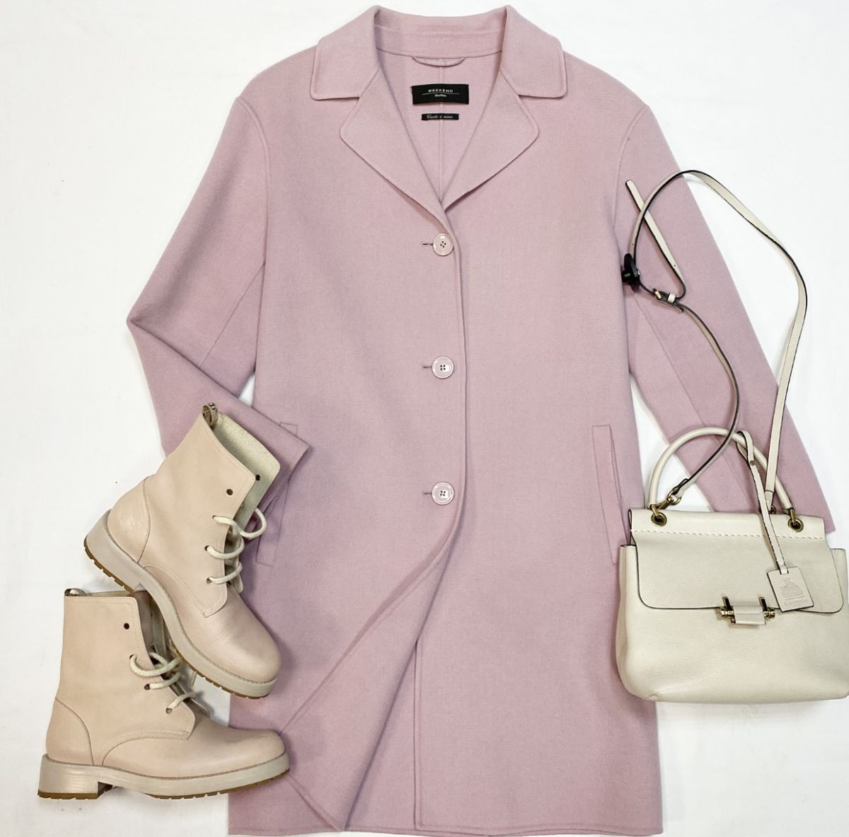 Пальто Weekend Max Mara размер 40 цена 30 770 руб Ботинки Red Valentino размер 37 цена 18 463 руб Сумка Lanvin