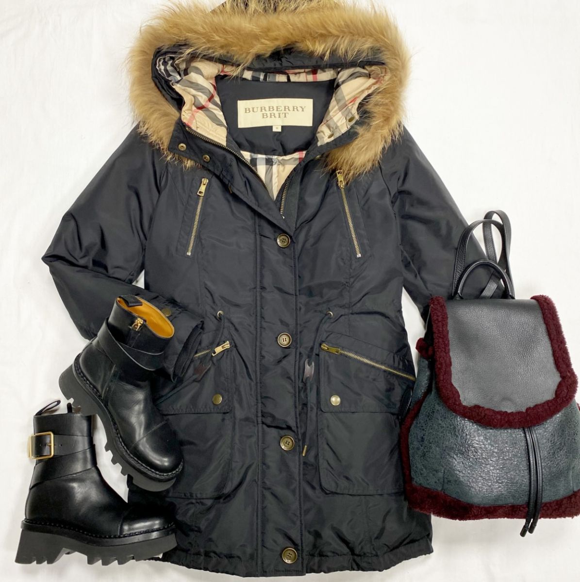 Пуховик - парка Burberry размер XL цена 23 078 руб 
Ботинки Chloè размер 37 цена 38 463 руб 
Рюкзак Rag&amp;Bone 