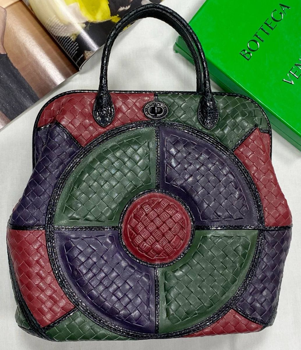 Сумка Bottega Veneta размер 30/30 цена 67 317 руб
