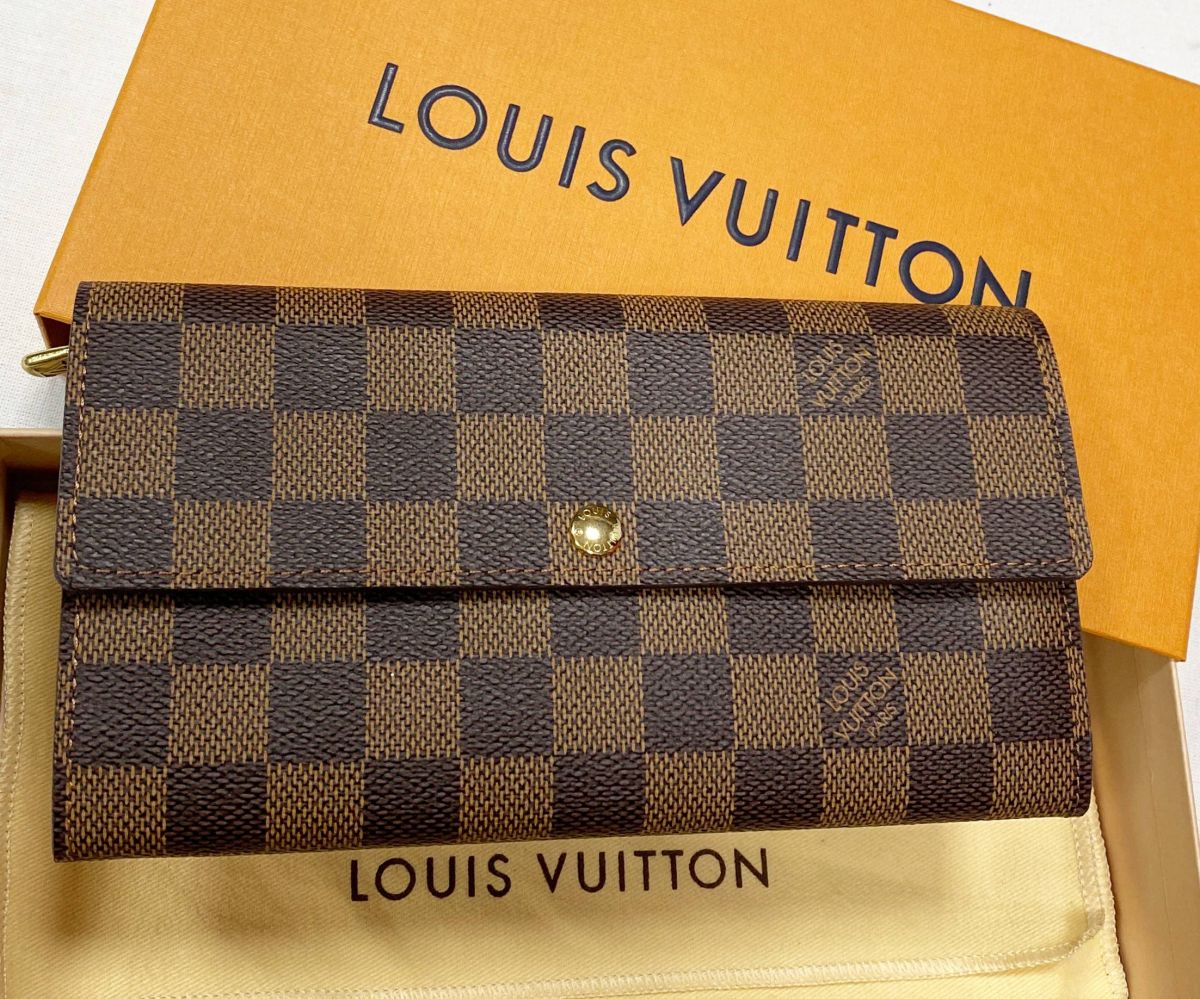 Кошелек Louis Vuitton цена 31 310 руб / упаковка /
