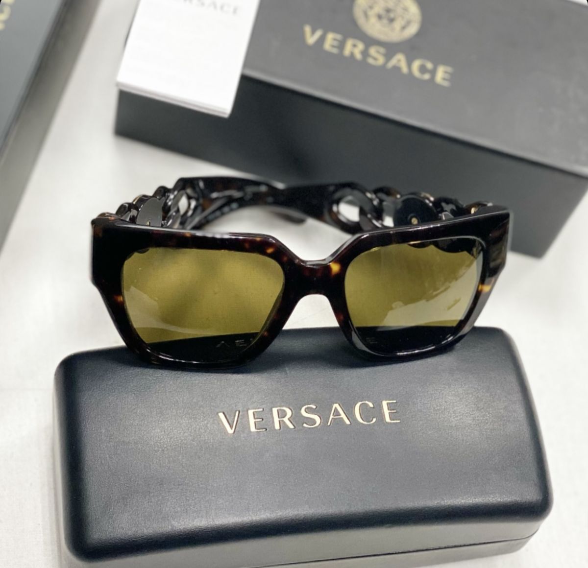 Очки Versace цена 15 385 руб / упаковка / документы / 
