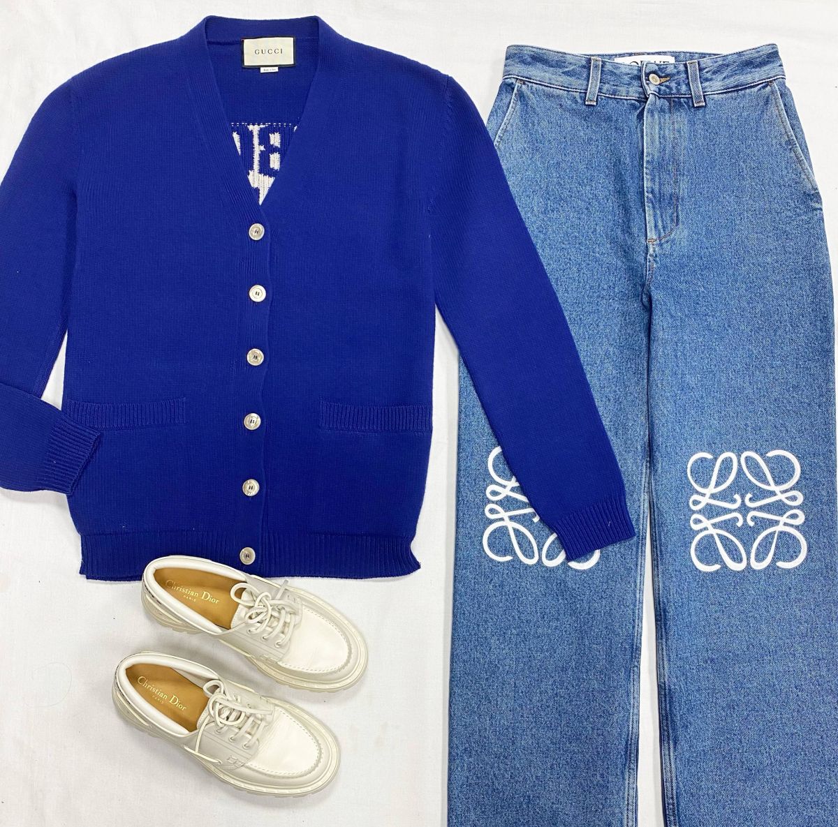 Кардиган Gucci размер S цена 46 965 руб
Джинсы Loewe размер 34 цена 39 138 руб
Лоферы Christian Dior размер 38 цена 31 310 руб