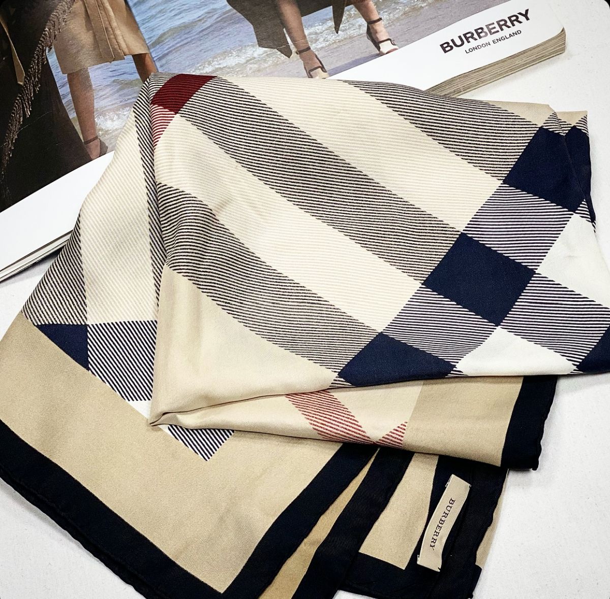 Burberry 90 90 10 770