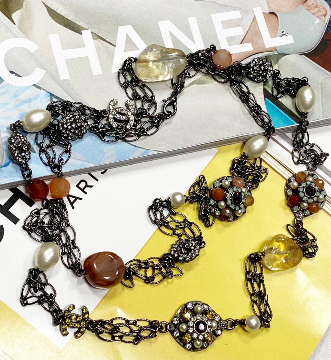 Колье / камни/ Chanel цена 187 860 руб
