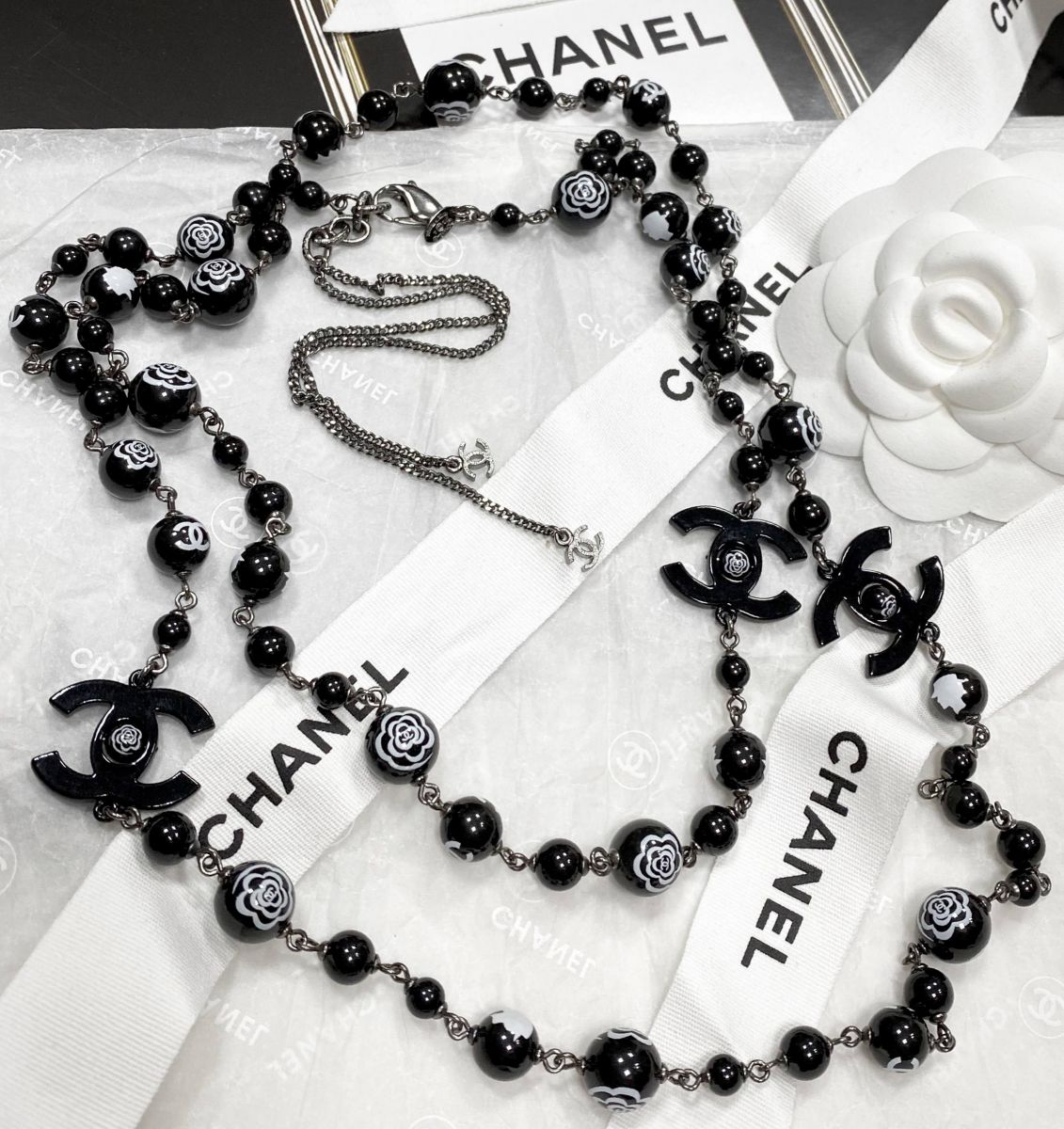 Бусы Chanel цена 172 205 руб