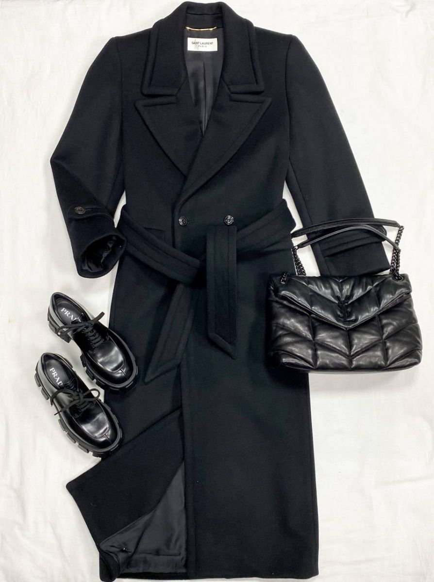 Пальто Saint Laurent размер 36 цена 125 240 руб Ботинки Prada размер 38 цена 46 965 руб Сумка Saint Laurent