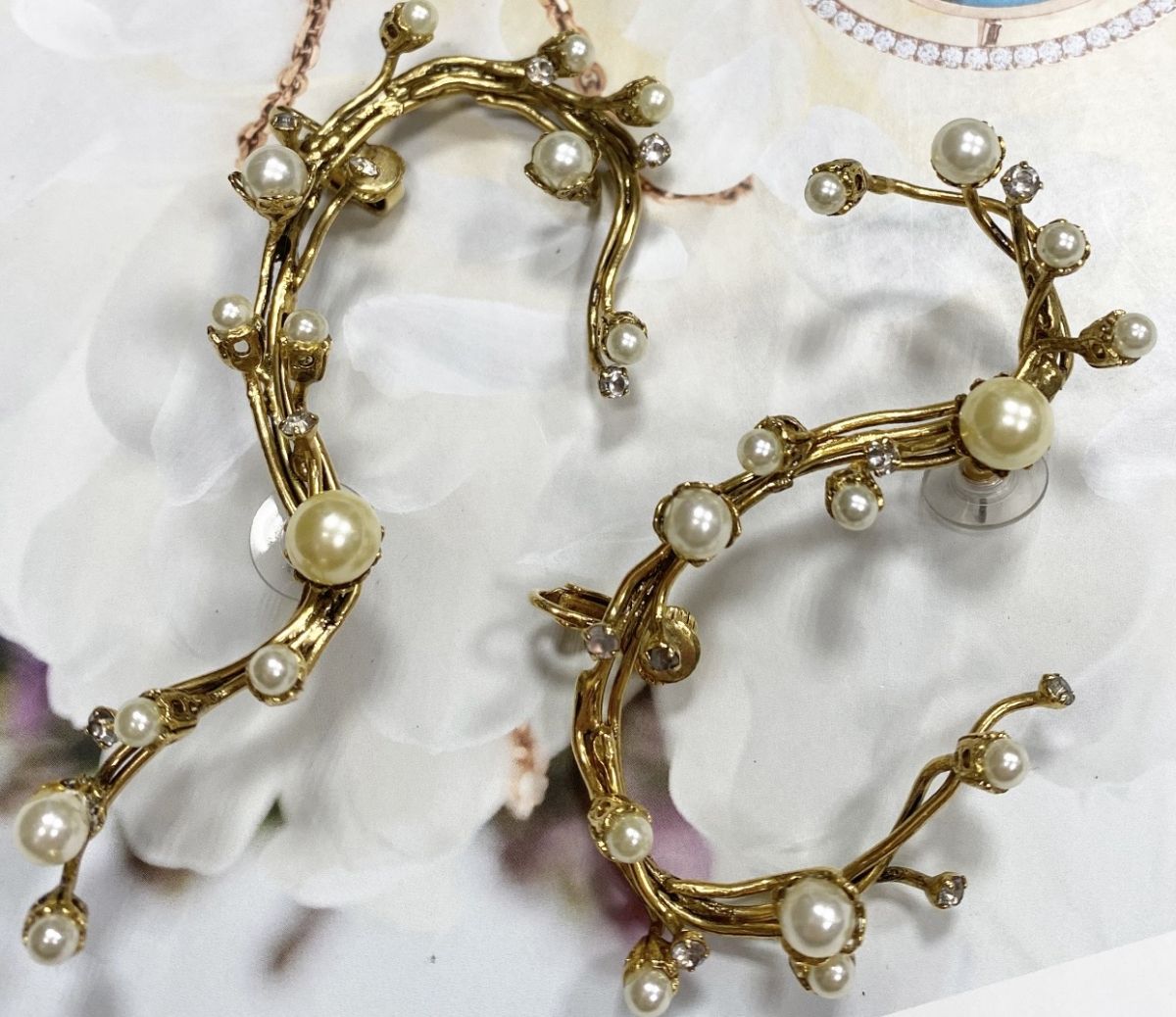 Каффы / жемчуг / цена по 15 655 руб