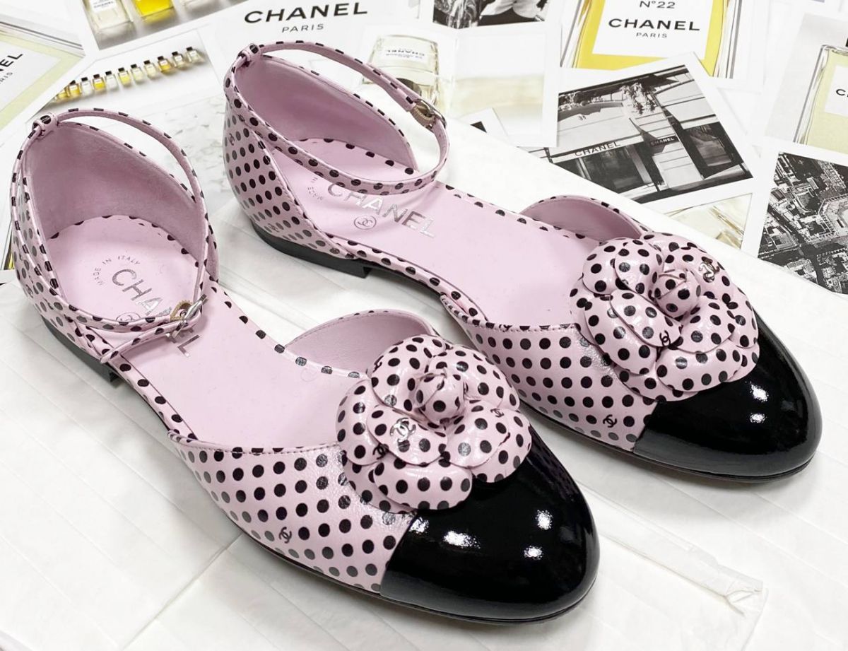 Босоножки Chanel размер 40 цена 125 240 руб / новые /