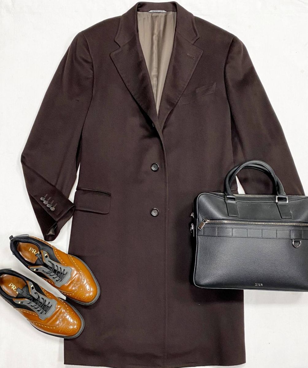 #mechtamen Пальто Canali размер 52 цена 31 310 руб
Ботинки Prada размер 40 цена 23 483 руб
 Сумка Dior 