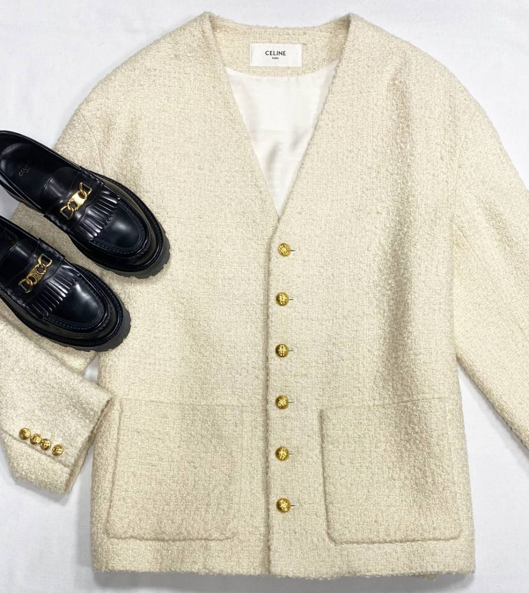 Жакет Celine размер 38 цена 109 585 руб
Лоферы Celine размер 38 цена 23 483 руб